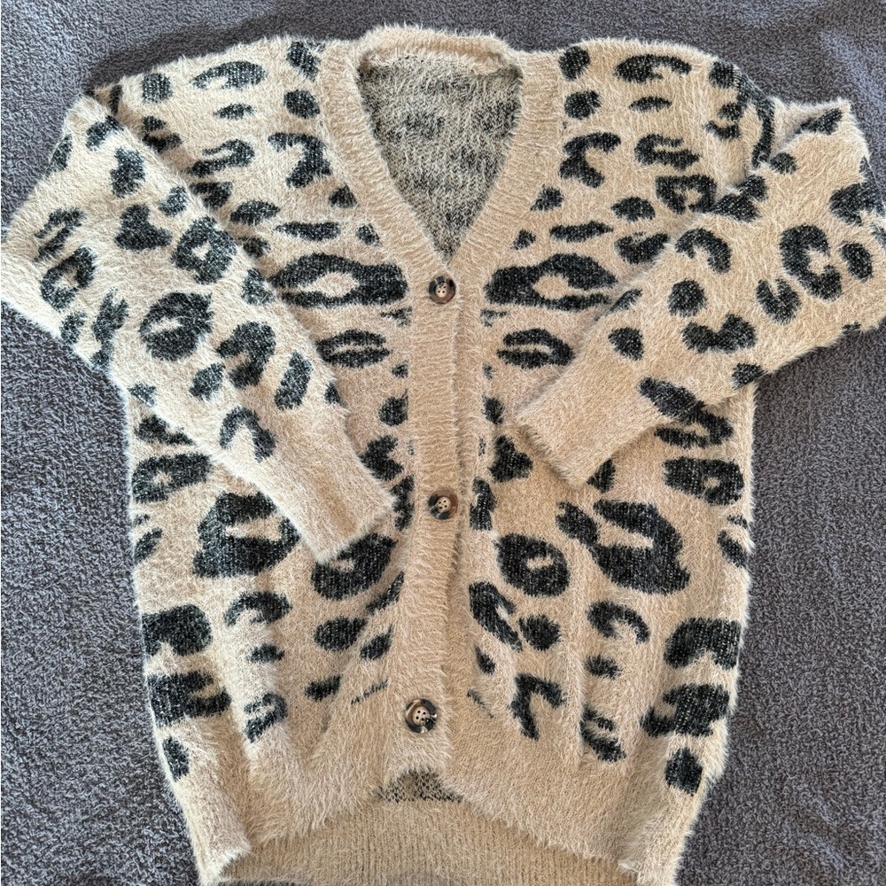 Amazon Leopard Print Cardigan Size Small
